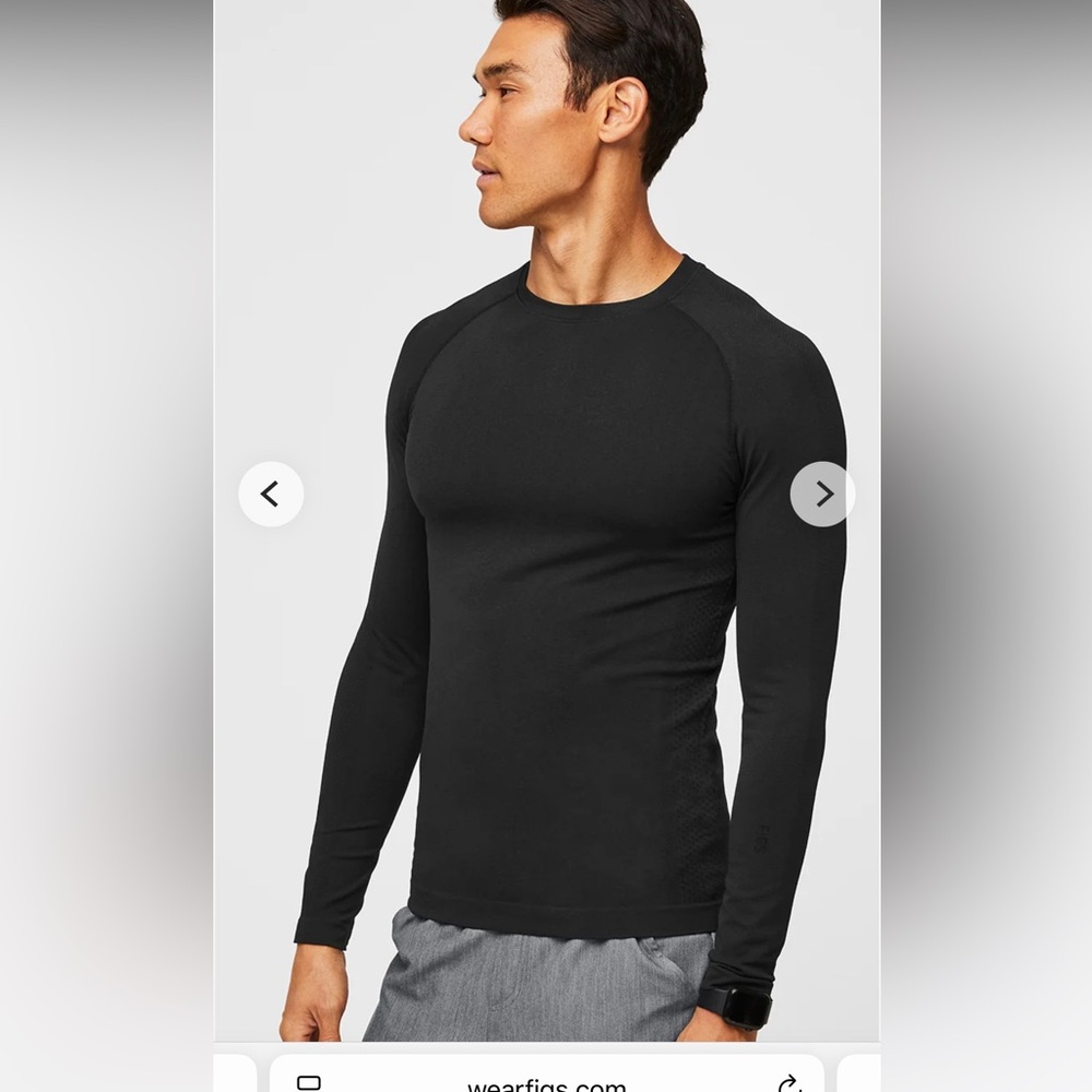 Figs black long sleeve men top size XL